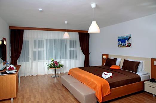 Legend Hotel Riva Buitenkant foto